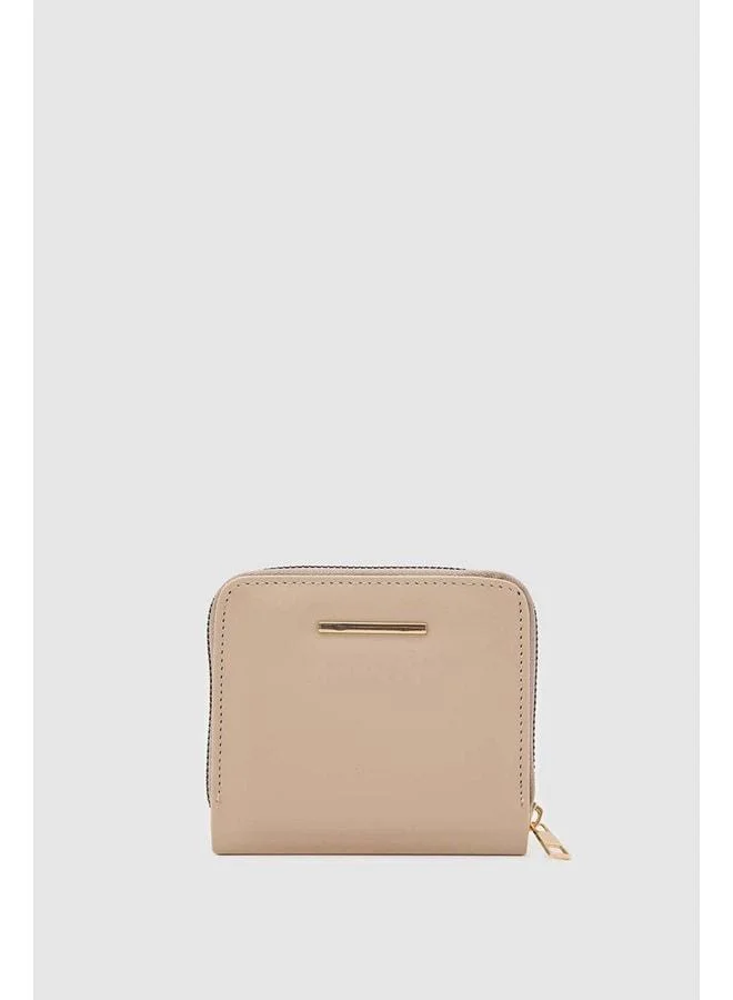 Loly Women's Beige Wallet.