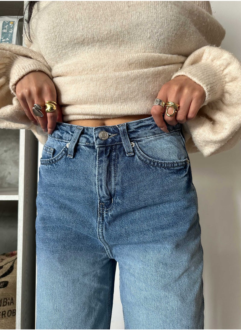 CIZARO - Chill Wide Leg Jeans - Medium Blue Washed Jeans. - Image 1