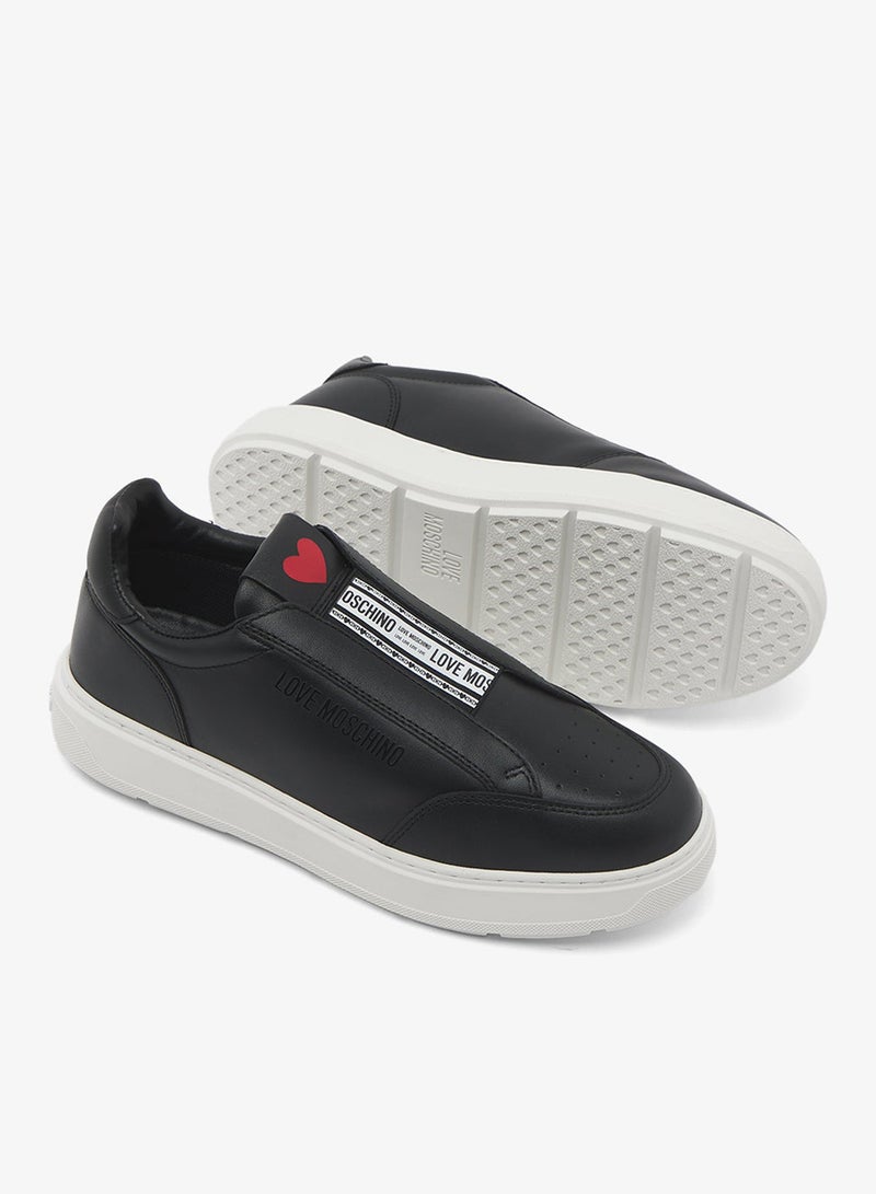 لوف موسكينو حذاء رياضي منخفض بشعار - Image 3