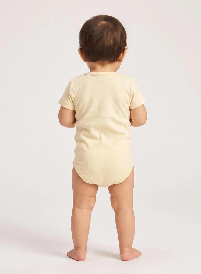 Styli Baby boy Yellow Solid Short Sleeves Romper - Image 3