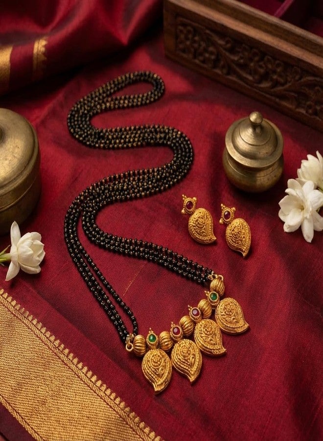 مانجالسوترا هندية تقليدية من AAIKU | قلادة بتصميم مانجو مطلية بالذهب بلمسة نهائية غير لامعة مع سلسلة من الخرز الأسود | مجوهرات زفاف عرقية للنساء | مناسبة لحفلات الزفاف والمناسبات | مانجالسوترا أنيقة للنساء (36 بوصة - 4 خطوط) - Image 5