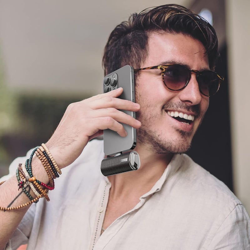 iWalk DBS4500C LinkPod 4S 4500mAh Leather-Design Docking Power Bank for iPhones, Black - Image 4