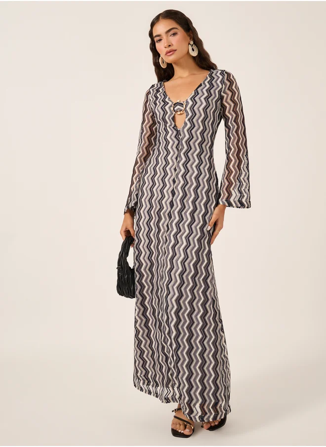 Styli Chevron Design Cut Out Detail Shift Maxi Dress