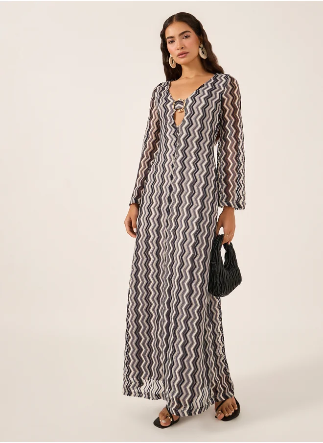 Styli Chevron Design Cut Out Detail Shift Maxi Dress