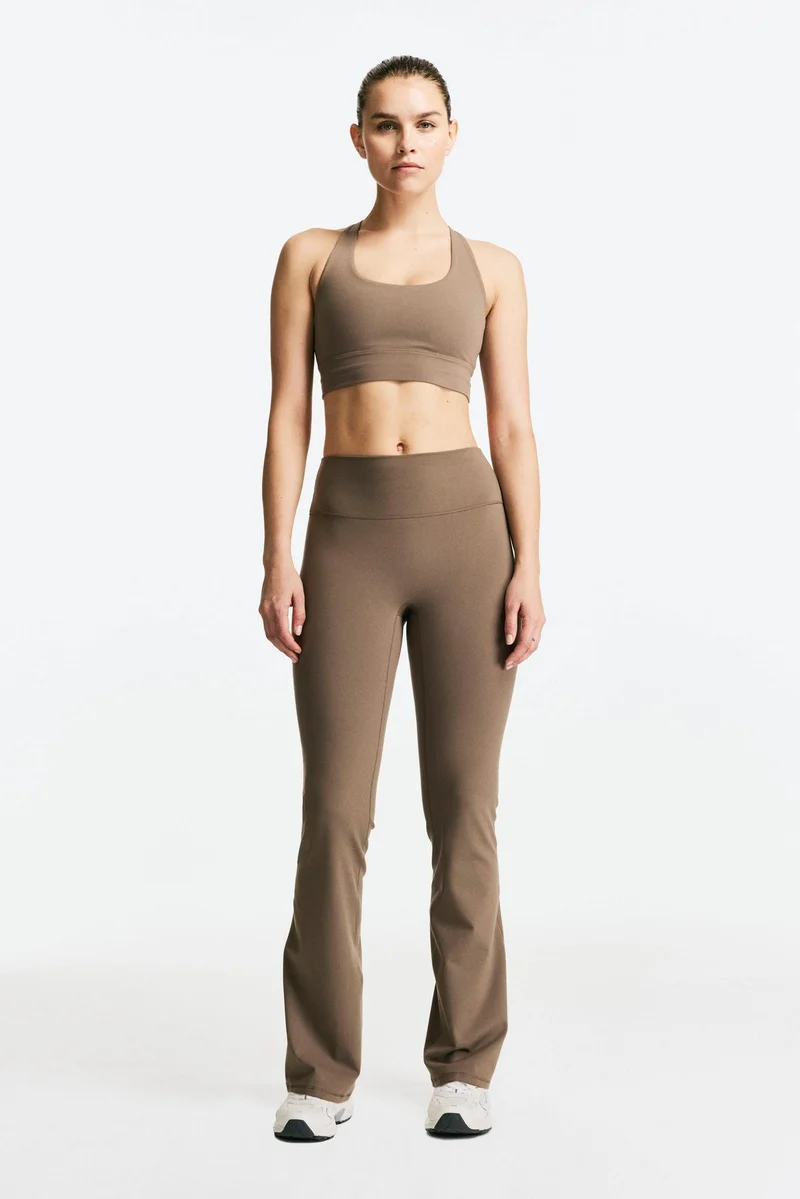 اتش اند ام لغينغز رياضي واسع من قماش سوفت موف