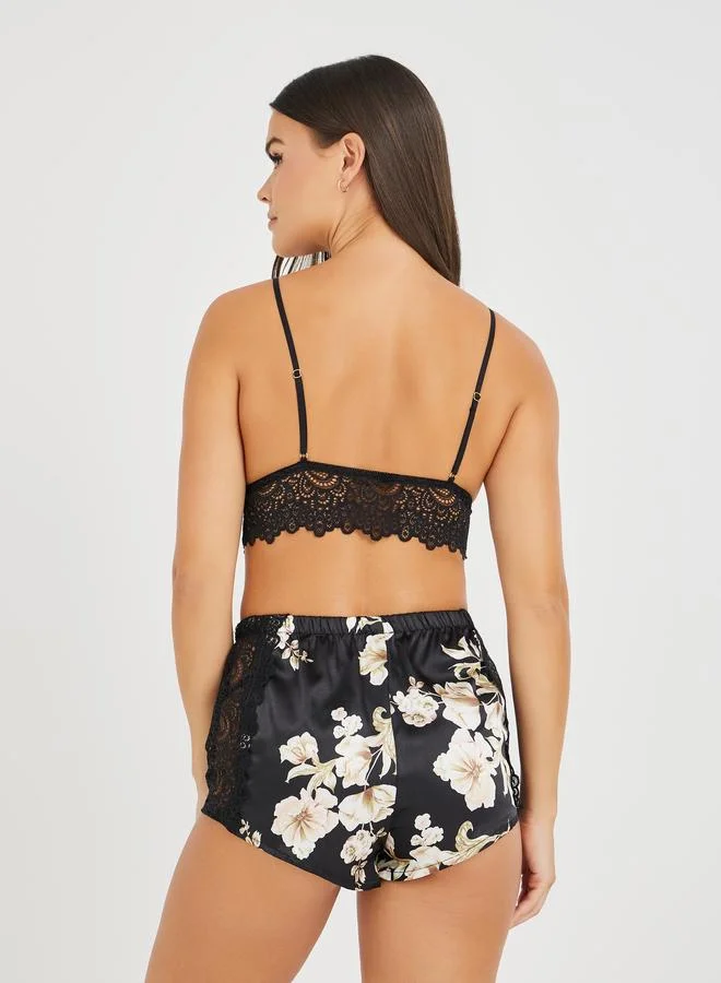 Styli Styli Scallop Edge Lace Bralette and Floral Print Lace Panelled Shorts Set