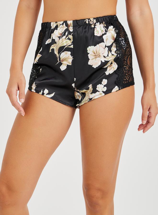 Styli Styli Scallop Edge Lace Bralette and Floral Print Lace Panelled Shorts Set  - Image 4