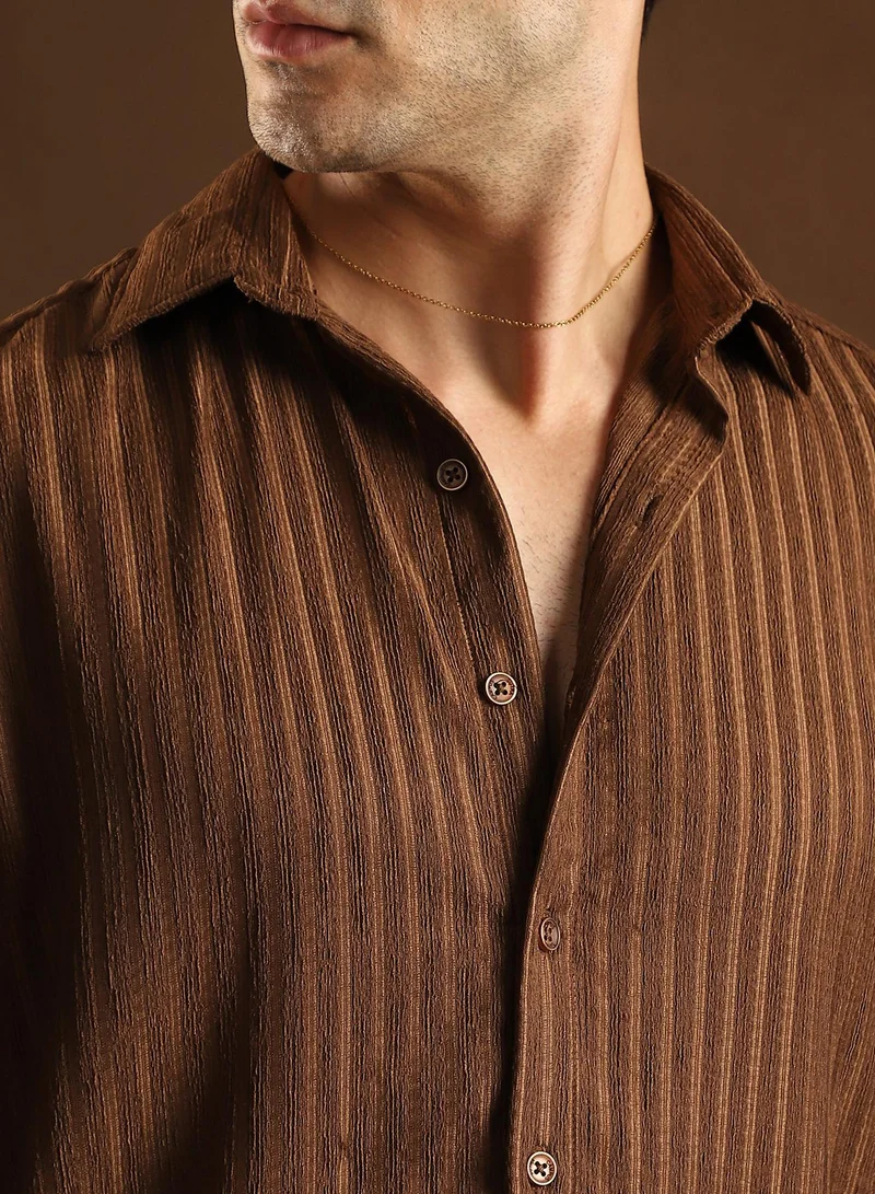 Campus Sutra Campus Sutra Men's Chocolate Brown Ripple-Trough Shirt For Casual Wear | Mid-Rise | Regular Fit | Button Closure | Shirt Crafted With Comfort Fit For Everyday Wear