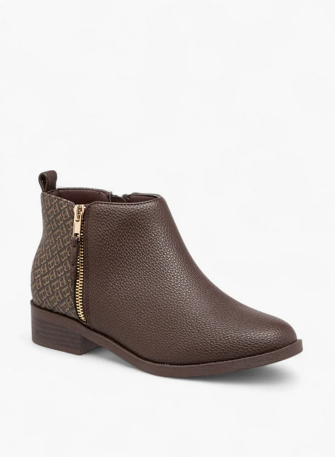 فلورا بيلا من شو إكسبرس Solid Ankle Boots with Zip Closure