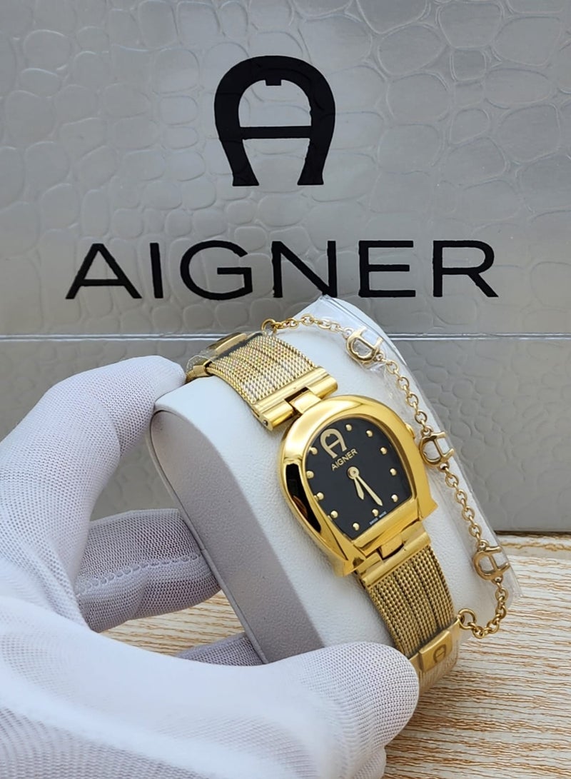 AIGNER The most luxurious watch and bracelet of a women's model by Aigner 