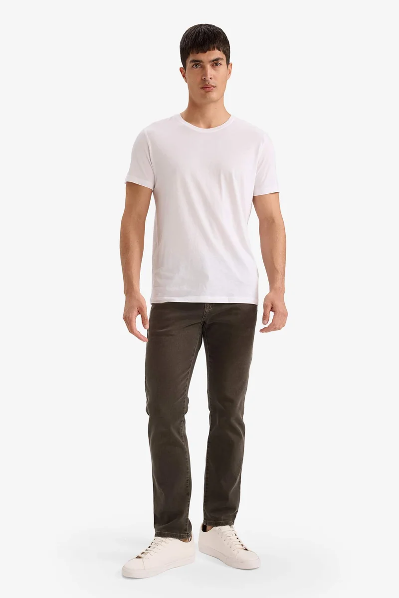 ديفاكتو Sergio Regular Fit Regular Waist Straight Leg Jeans