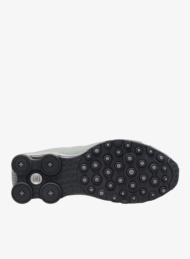 Nike SMOKE GREY/SMOKE GREY-GREY FOG-OFF WHITE-DK SMOKE GREY Shox Nz Se Tech for Men | Best Price UAE