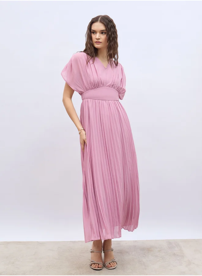 Styli Styli Solid Ruched Extended Sleeves Pleated A-Line Maxi Dress