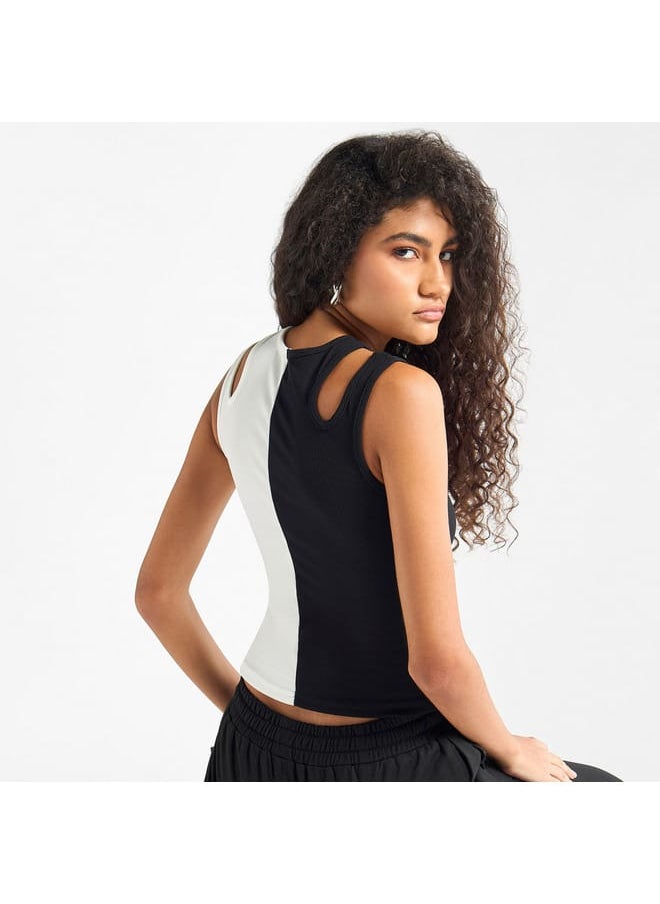 FAV Colourblock Ribbed Sleeveless Top with Cutout Detail and Round Neck  - Image 3
