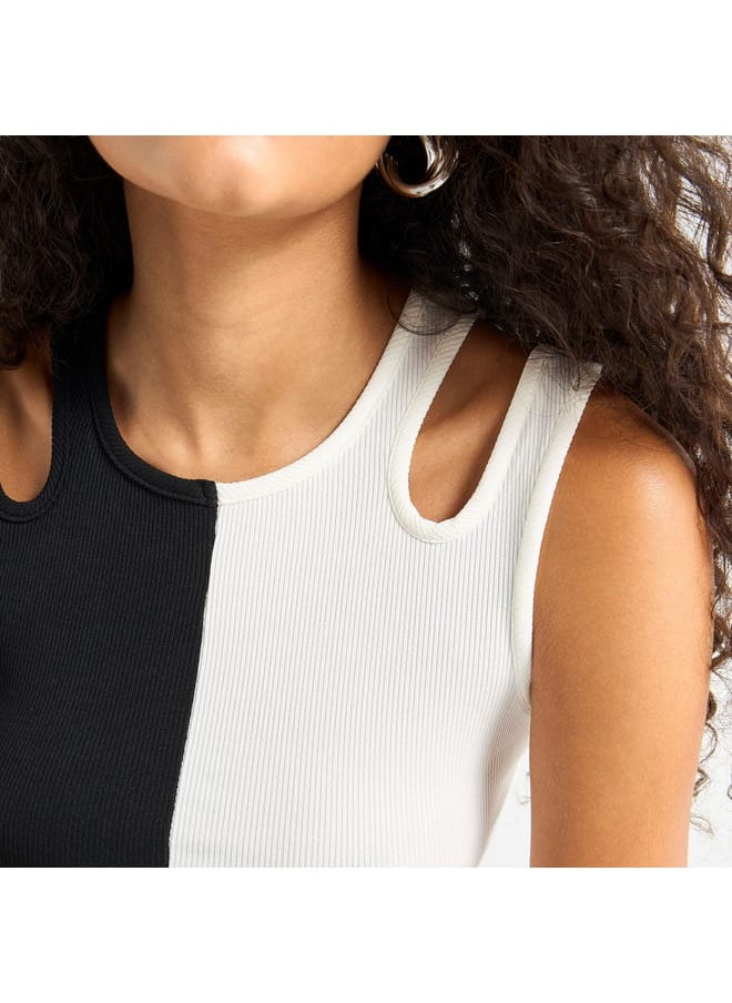 FAV Colourblock Ribbed Sleeveless Top with Cutout Detail and Round Neck  - Image 4