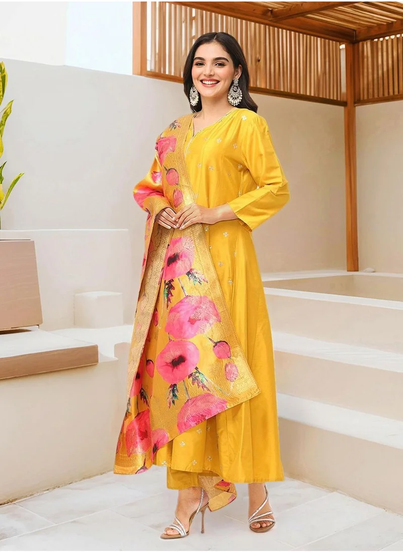 ISHIN Women's Yellow Polyester Blend Embellished Tunic Full Length Casual Straight Fit Kurta Set