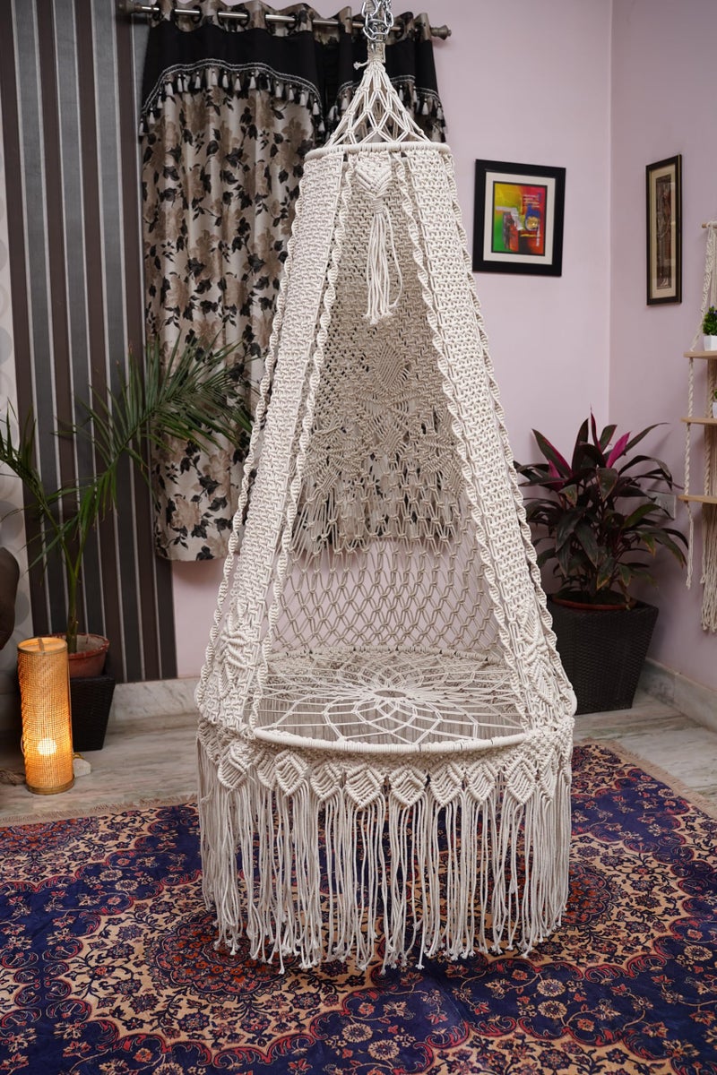 Patiofy أرجوحة باتيوفي الفاخرة المصنوعة من المكرمية للبالغين / أرجوحة لغرفة المعيشة / أرجوحة للشرفة / جولا للبالغين / كرسي أرجوحة بوهيمي مع وسادة كبيرة حمراء / كرسي أرجوحة معلق (بيج) - بوليستر - Image 4
