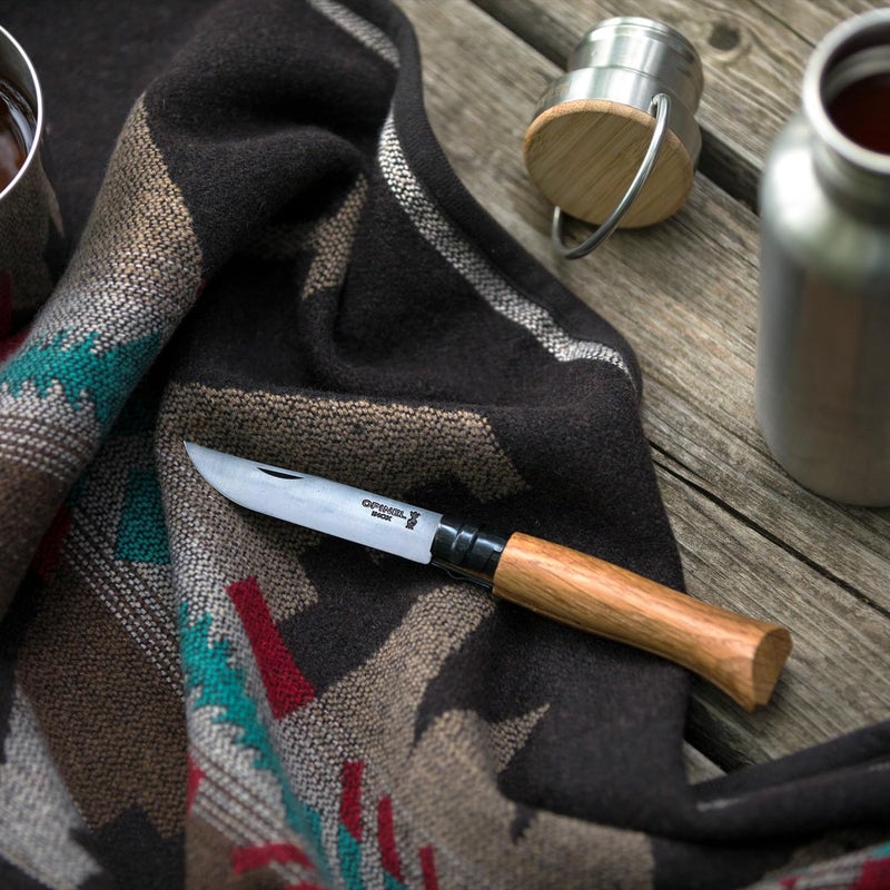 Opinel سكين جيب قابلة للطي من أوبينيل رقم 08 ستوديو بلاك من الفولاذ المقاوم للصدأ مع مقبض خشب البلوط، ن 08-3.35 بوصة (8.5 سم) شفرة (002172) - Image 4