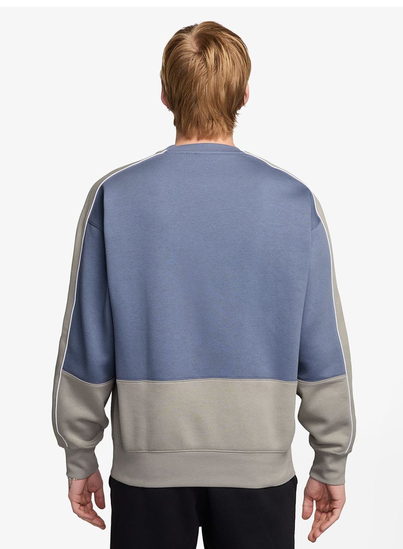 Nike Club Fleece Sweatshirt - Image 2