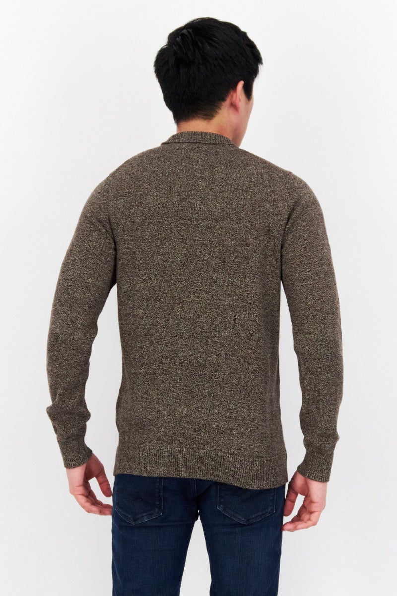 Lyle & Scott سويت شيرت رجالي بأكمام طويلة وياقة عالية مع شعار مطرز، دخاني كاكي - Image 3