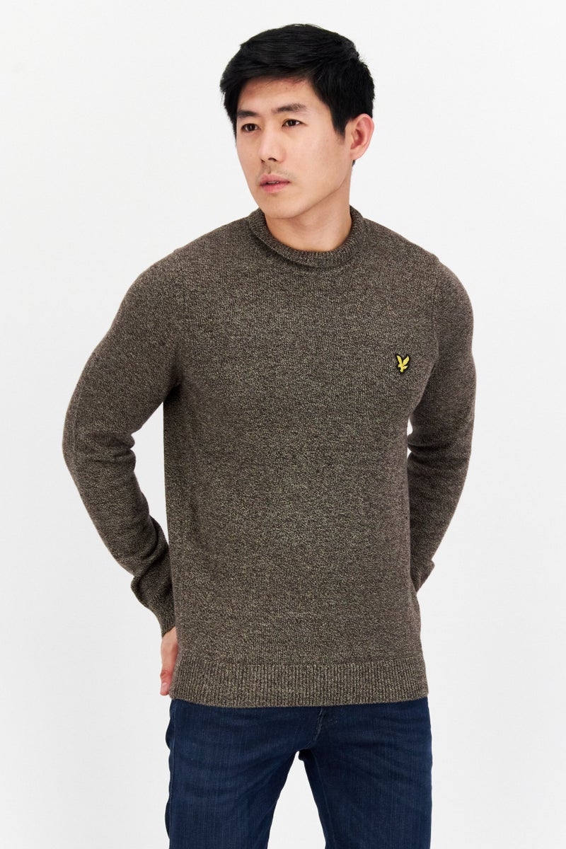 Lyle & Scott سويت شيرت رجالي بأكمام طويلة وياقة عالية مع شعار مطرز، دخاني كاكي - Image 1
