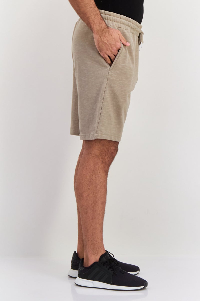 Ellesse Men Sportswear Fit Training Shorts, Khaki - Image 3