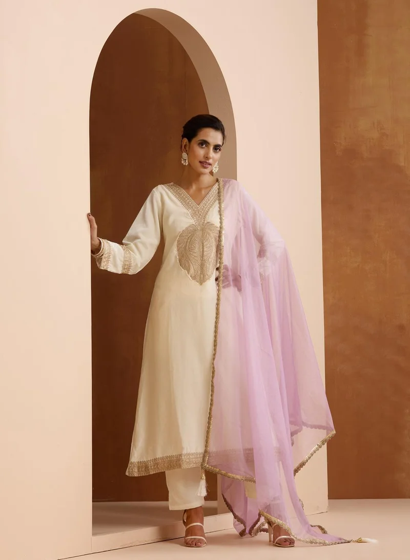 ISHIN Women's Off White Velvet Embroidered Tunic Full Length Casual Straight Fit Kurta Set