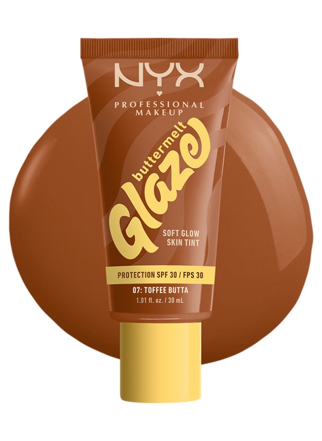 NYX PROFESSIONAL MAKEUP Buttermelt Glaze Soft Glow Skin Tint + SPF/FPS 30 Foundation 12h Wear Toffee Butta  - Image 2