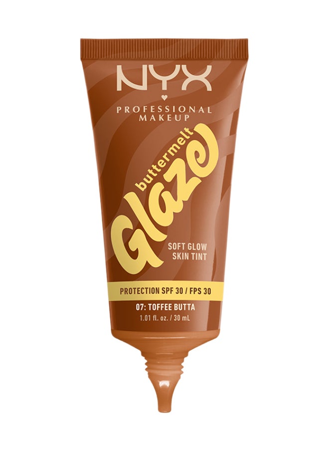 NYX PROFESSIONAL MAKEUP Buttermelt Glaze Soft Glow Skin Tint + SPF/FPS 30 Foundation 12h Wear Toffee Butta  - Image 5