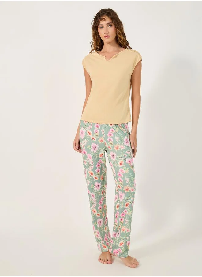 ستايلي Solid Gathered Shoulder Top and Printed Pyjama Pants Set