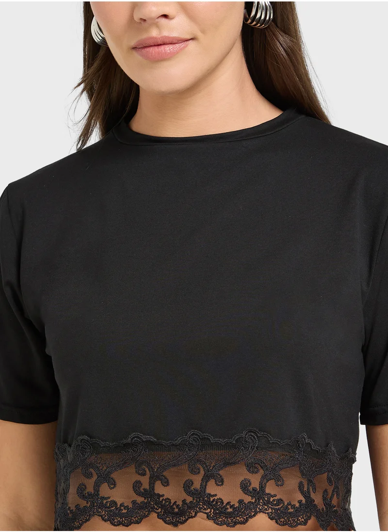 Ginger Basics Boxy Crop T-Shirt With Lace Detailing