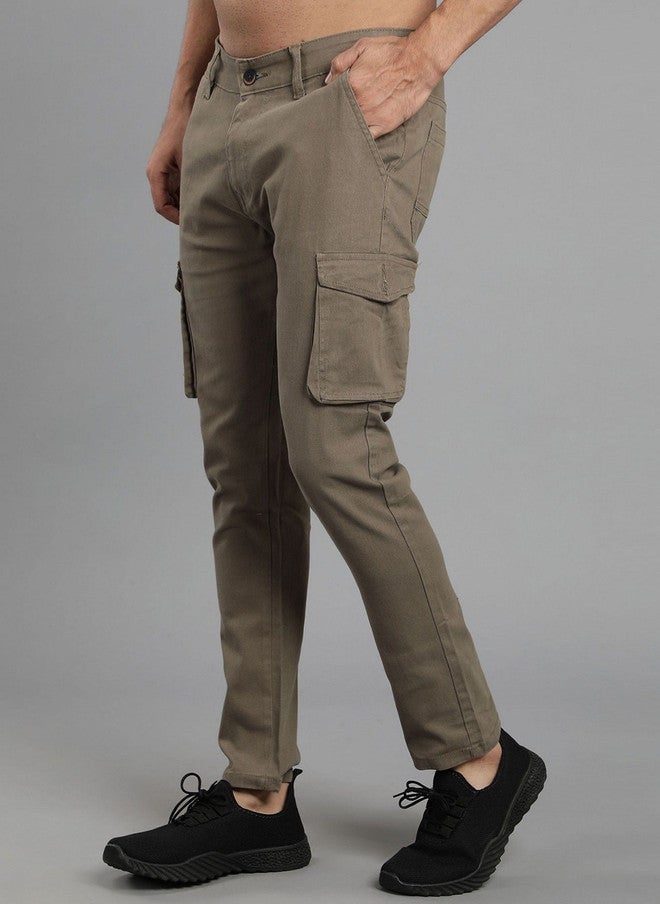 Hence Men Relaxed Tapered Fit Cargos Trousers in Khaki - Image 3