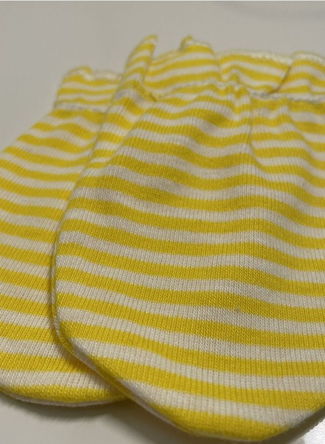 Pair of children's gloves to protect the hands of children with prints - Image 2