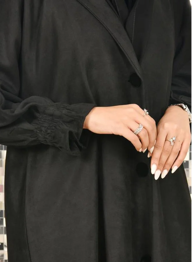 HAWRAA ABAYA Winter abaya, blazer model, with gathered sleeves closed with black velvet buttons