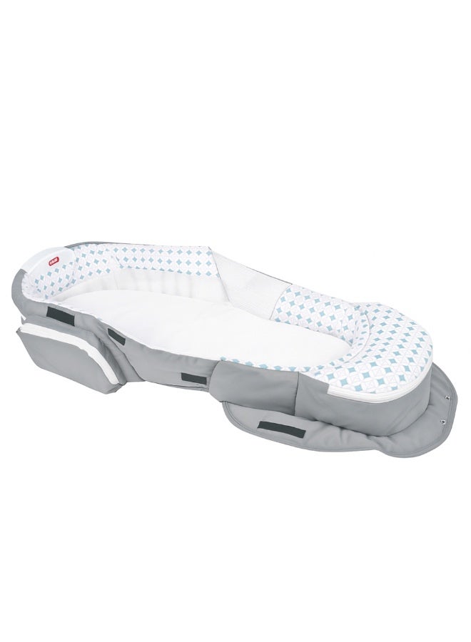 Factory Price Zoe Portable Baby Bed – Foldable Infant Sleeper with Removable Toys, Breathable Mesh, Nightlight & Sound - Image 2