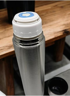 YOLO Hot and Cold Stainless Steel Vacuum Travel Flask - 1 Liter, Silver  - Image 3