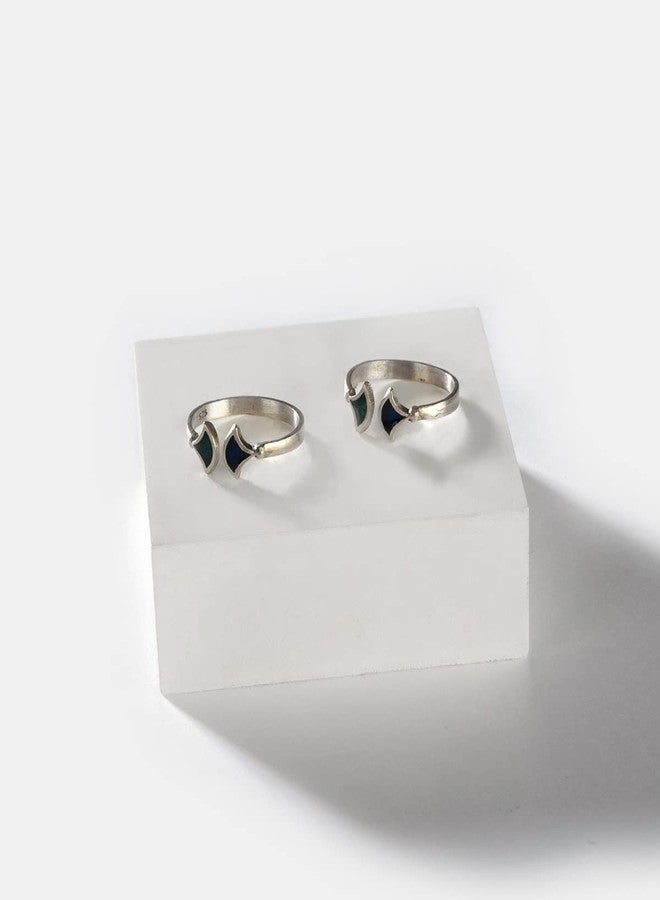 Shaya by CaratLane 925 Silver Oxidised Owning My Loud Laugh Toe Rings Gifts for Womens & Girls - Image 3