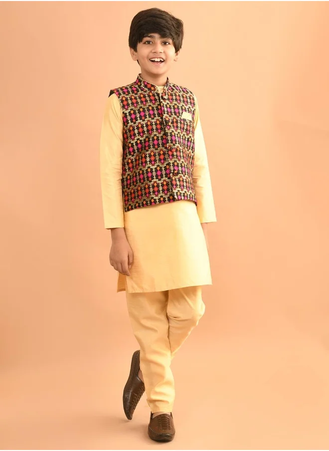 ليل بيكس Kurta Pajama Set with Nehru Jacket