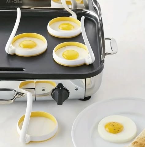 Divik Divik Anti-scalding Omelet Ring Maker Non-Stick Coating Round Egg Ring Maker Kitchen Cooking Tool (1Set of 2Pcs)  - Image 4