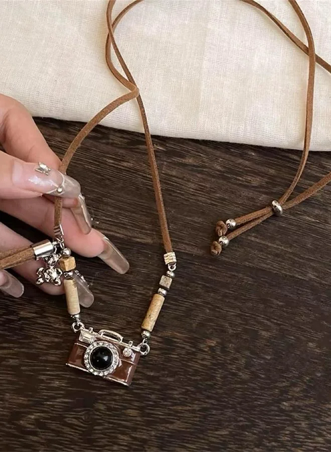 تايك تو Brown Camera Pendant Necklace