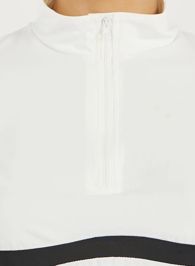 Styli Contrast Body Contour Stripe Half Zip Up Top