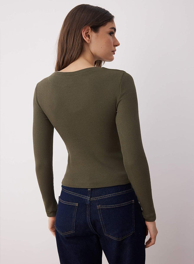 trendyol Khaki Contrast Piping Detail Crew Neck Ribbed Stretchy Knitted Blouse - Image 4