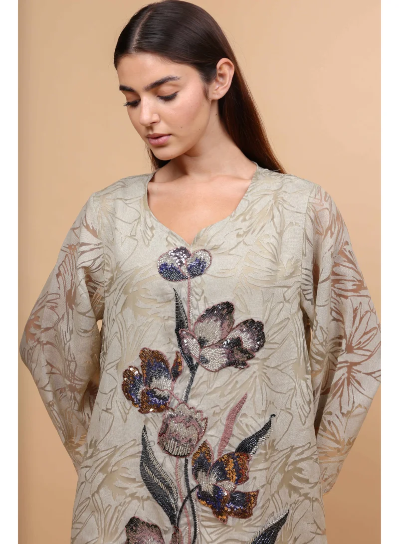 اكسا جلابية أنيقة بتطريز زهري وترتر لون بيج