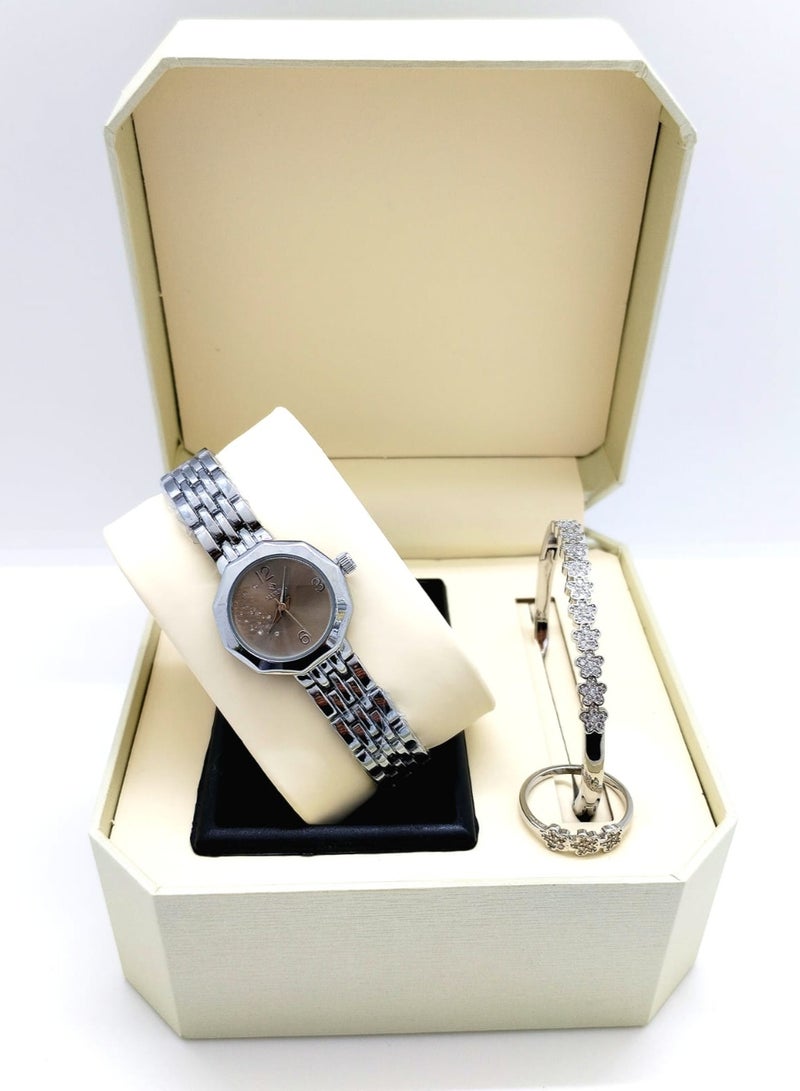 XII Women's watch set consisting of a watch, bracelet and ring