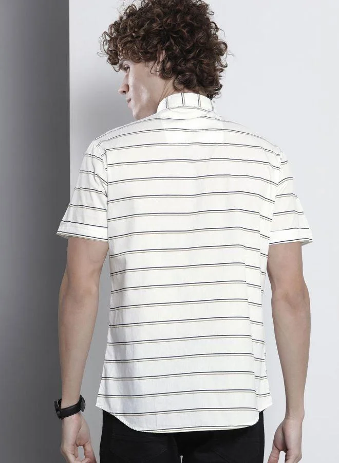 ذا انديان كراج كو Men Slim Fit Striped Half Sleeves Spread Collar Casual Shirt
