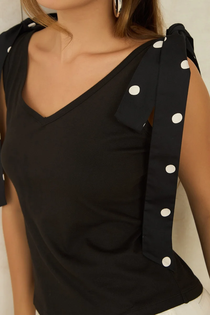 Virgio VIRGIO Cotton Black Knit Top With Shoulder Bow
