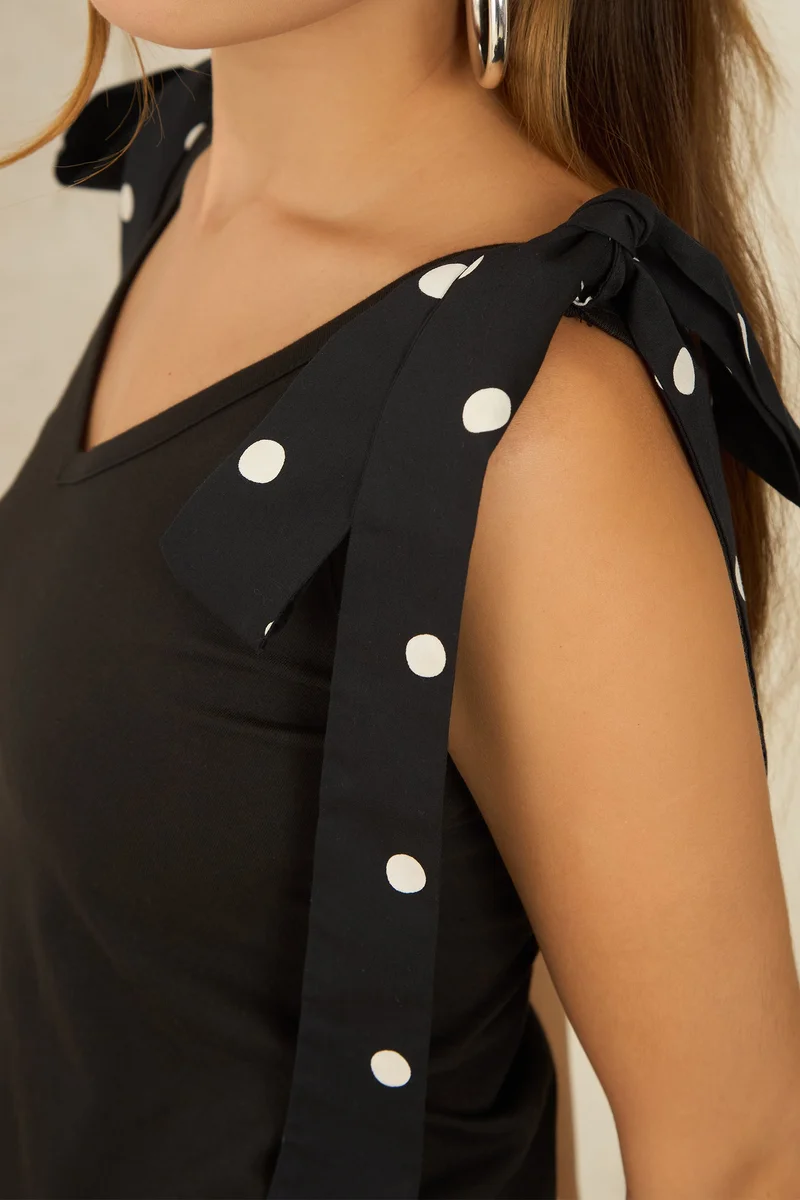 Virgio VIRGIO Cotton Black Knit Top With Shoulder Bow
