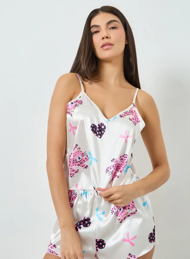 تايك تو طقم بيجاما من شورت وبلوزة كامي بطبعة جرافيك