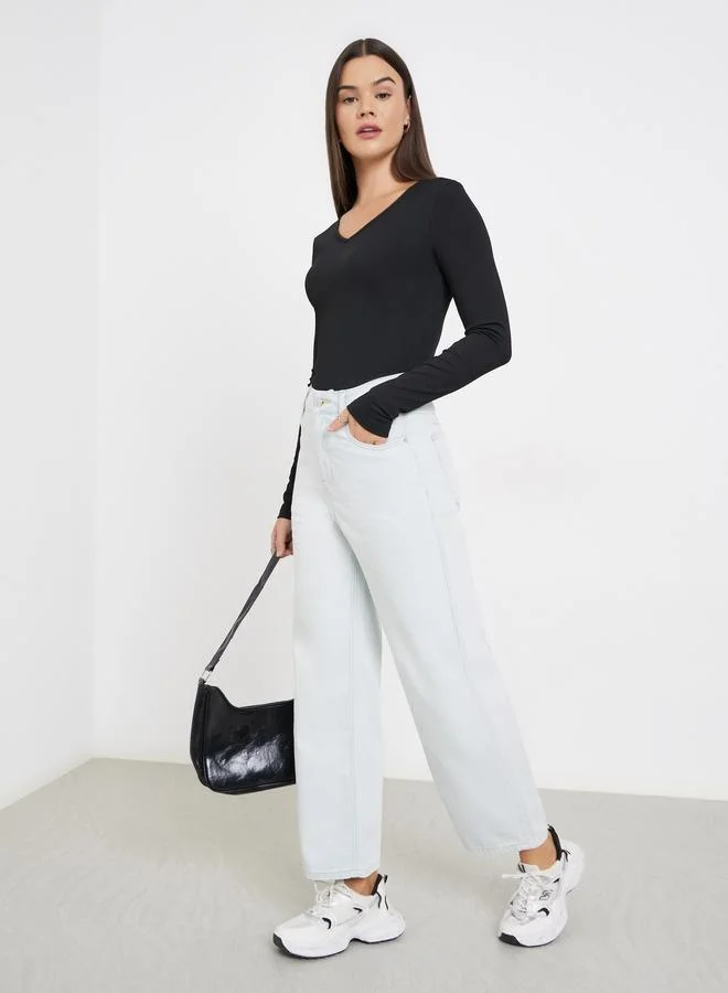 Solid Mid-Rise Wide Leg Jeans