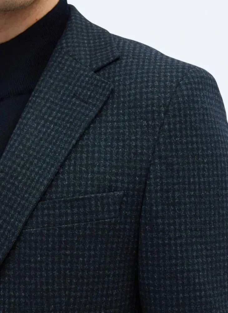 كيب جاكيت عصري بنقوش سوداء